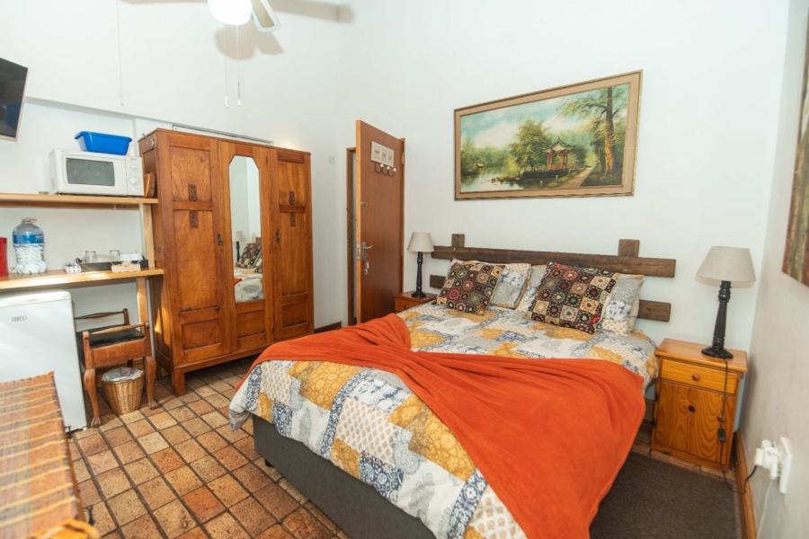 6 Bedroom Property for Sale in Bluewater Bay Eastern Cape
